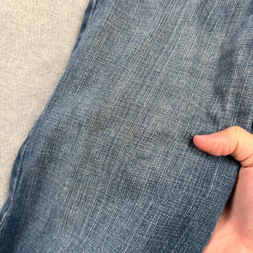 Levis light stain